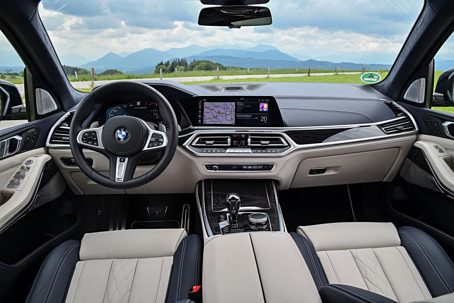 Торпедо BMW X7 M50i (G07) 2019 года  (WW) (фото 25 из 36)
